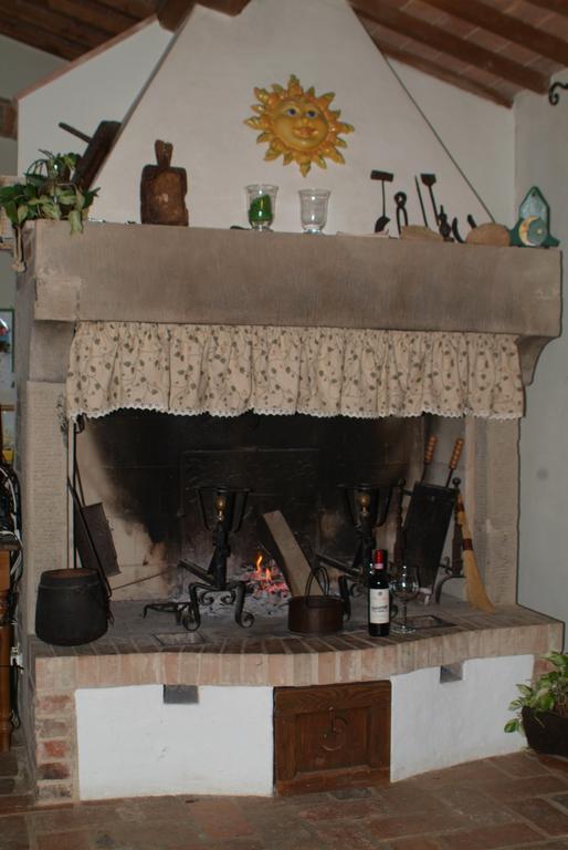 Agriturismo Podere Alberese Asciano Eksteriør billede
