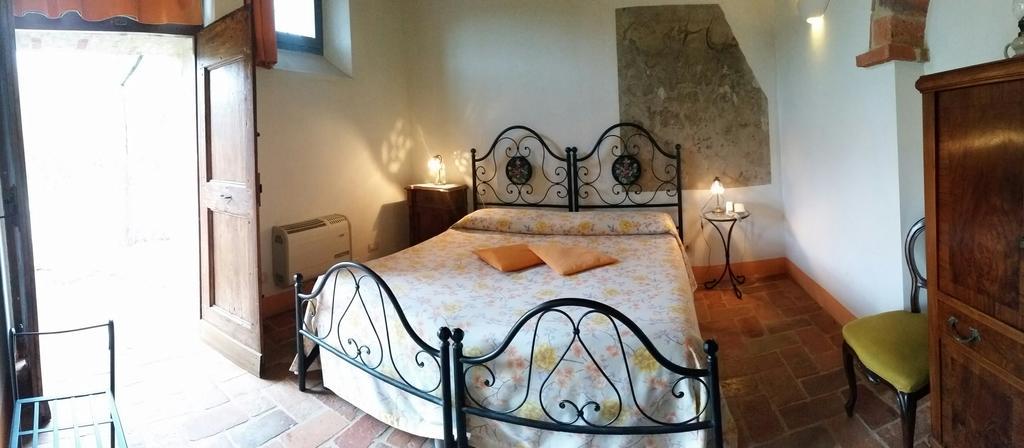 Agriturismo Podere Alberese Asciano Værelse billede